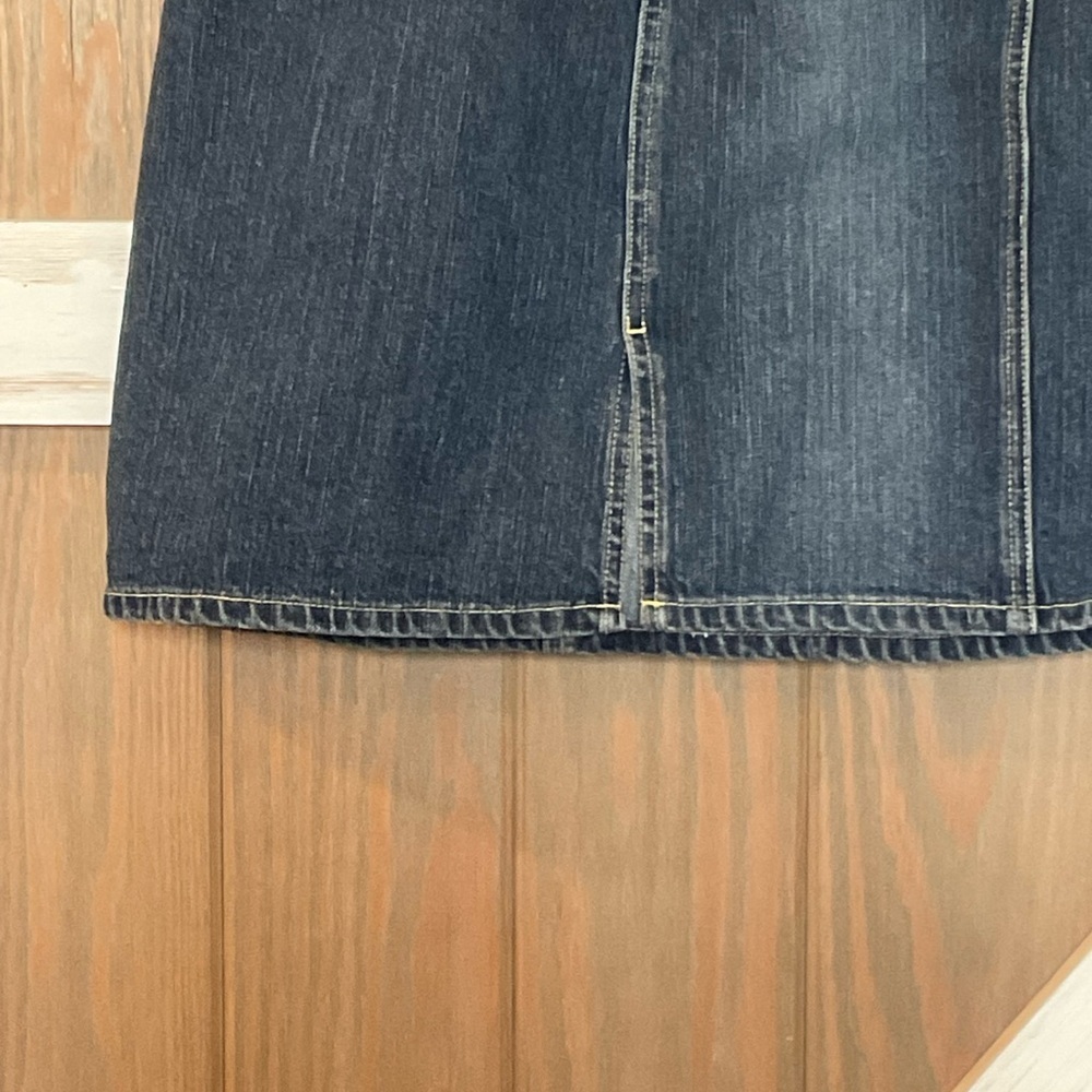 Tommy Hilfiger denim skirt with zipper. Waist 19 1/2”, length 19 1/2” - Picture 5 of 8